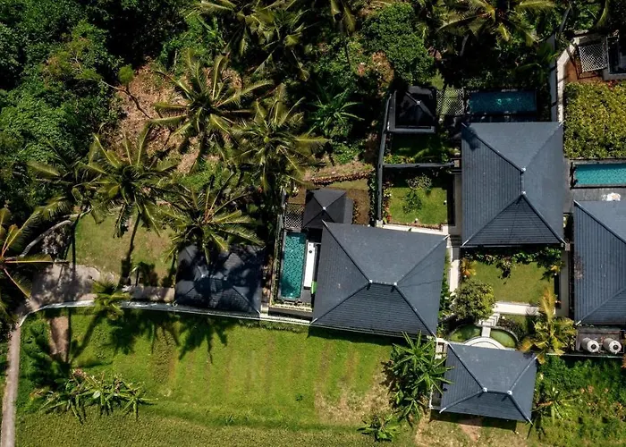 Capung Asri Eco Luxury With Private Pool 4*