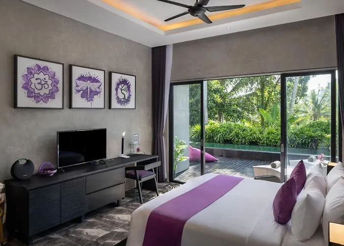 Capung Asri Eco Luxury With Private Pool Couette-café Bedulu