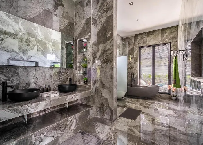 Couette-café Capung Asri Eco Luxury With Private Pool Bedulu