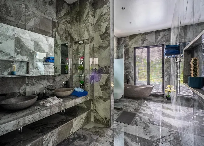 Capung Asri Eco Luxury With Private Pool