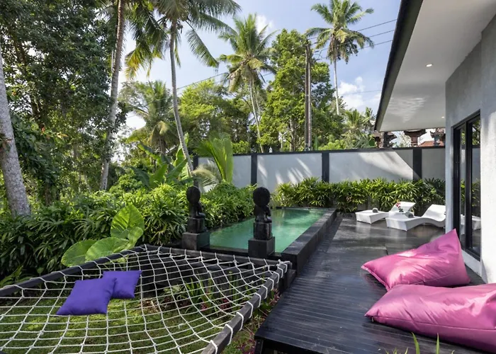 Capung Asri Eco Luxury With Private Pool Bedulu