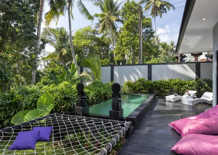 Capung Asri Eco Luxury With Private Pool